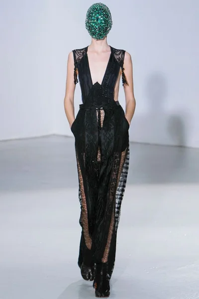 Look 7